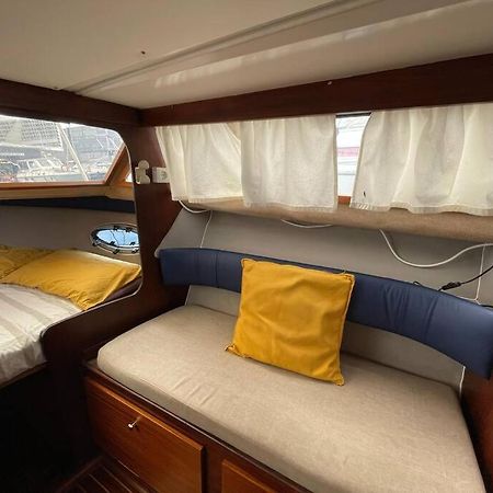 Barco Acogedor - Cosy Boat - Barcelona Hotel Bagian luar foto