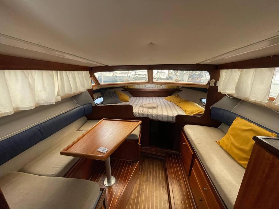 Barco Acogedor - Cosy Boat - Barcelona Hotel Bagian luar foto